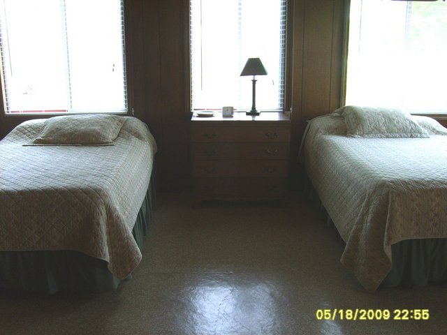 bedroom 1 (b)