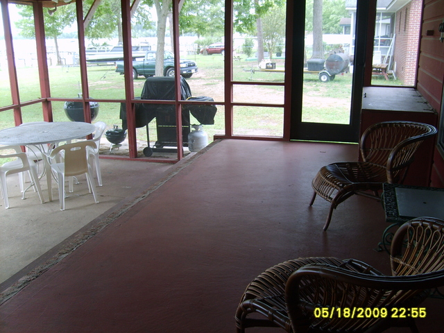 screened porch b